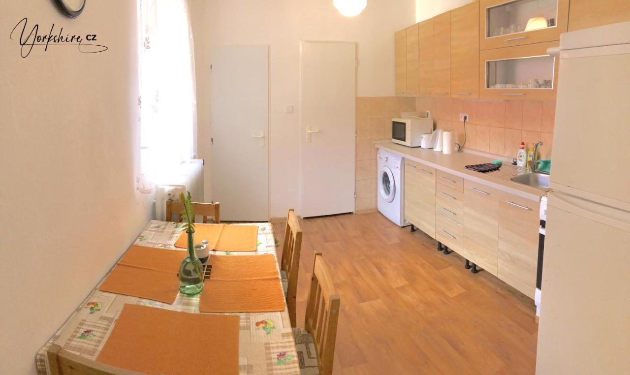 Apartment Yorkshire Bujanov エクステリア 写真