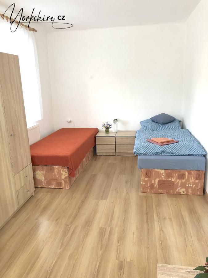 Apartment Yorkshire Bujanov エクステリア 写真