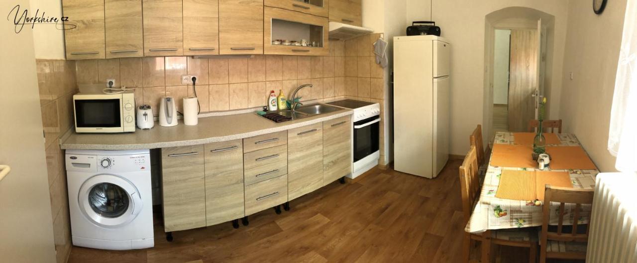 Apartment Yorkshire Bujanov エクステリア 写真